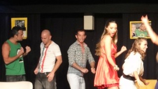 con la hermana de un amigo no teatro cristhian quiroga director