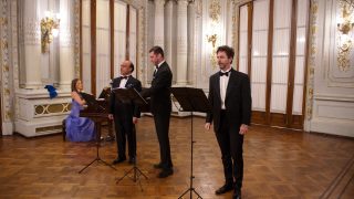 los tres tenores argentinos cantantes cantante maría josé maito pianista cristian karim taleb sebastián russo fermín prieto
