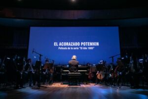 el acorazado Potemkin film cine santiago chotsourian director