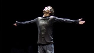 la noche antes de los bosques teatro alejandra ciurlanti directora Bernard Marie Koltès autor mike amigorena actor
