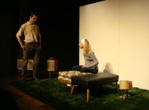 quienquiera que hubiera dormido en esta cama teatro raymond carver texto