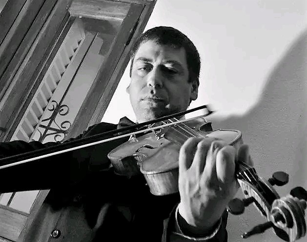 gonzalo saldívar violinista coro
