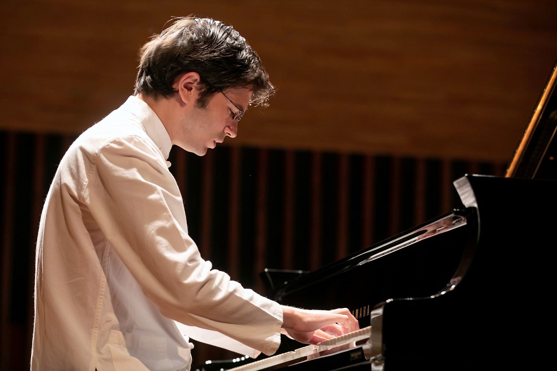 ariel lanyi pianista mozarteum argentino asociación