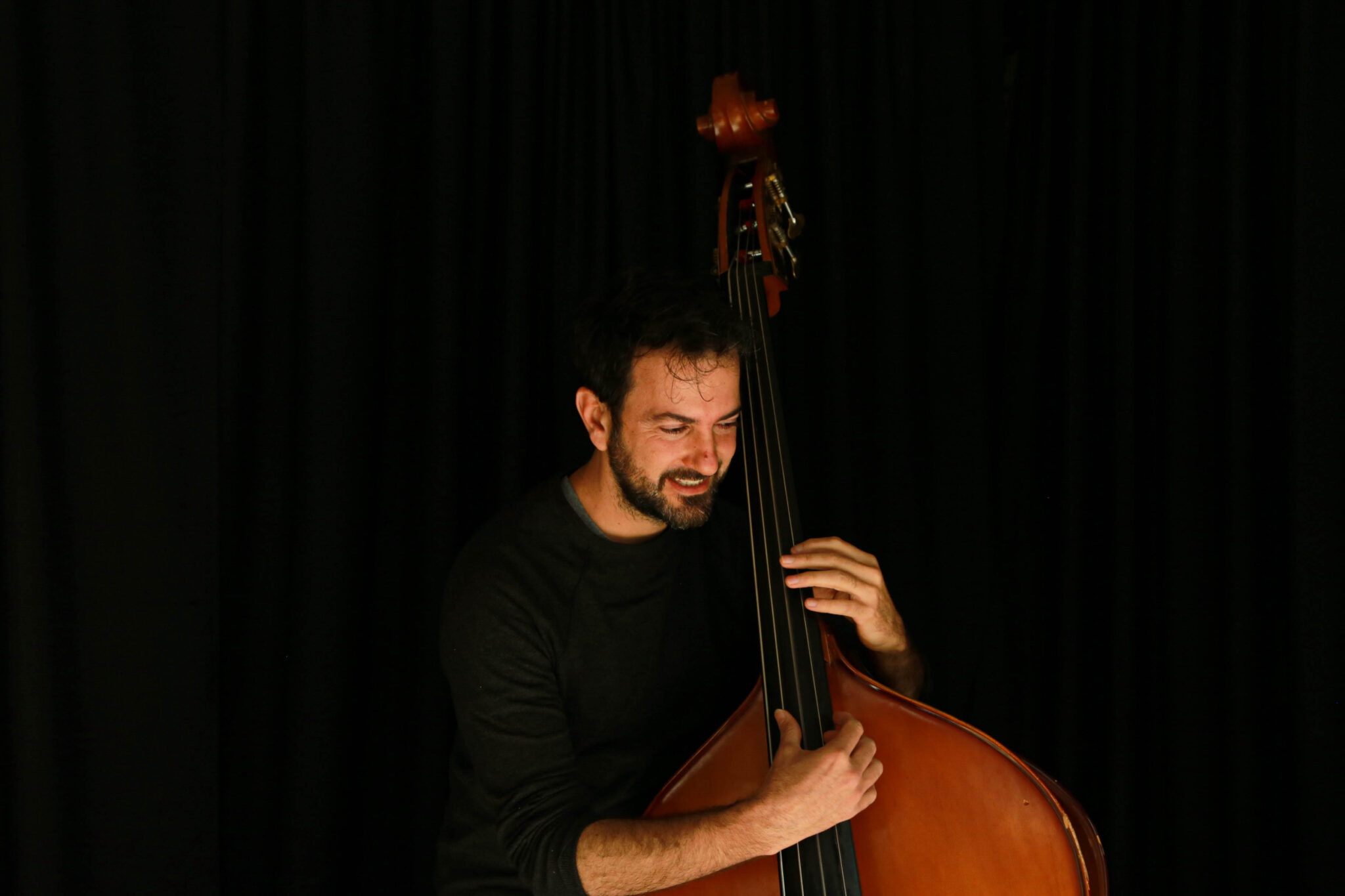 historias contrabajo teatro pablo brie intérprete césar brie autor