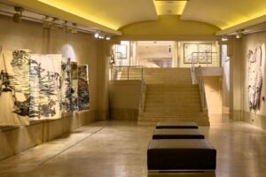 muestra Estela Clément Pinturas y relieves artista